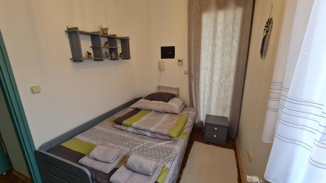Ri-Jo Apartman Mohács Eksteriør bilde